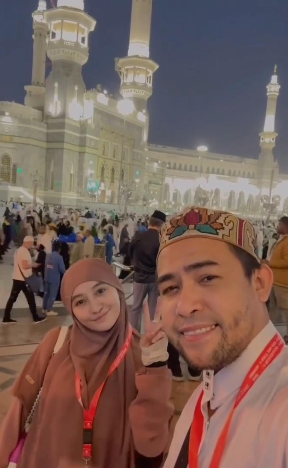Fildan dan Sang Istri Jalani Umrah