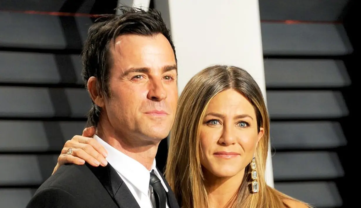 "Jen sangat luar biasa dan Justin Theroux sangat merindukannya," jelas sumber. (Gregg DeGuire-Getty Images - USMagazine)