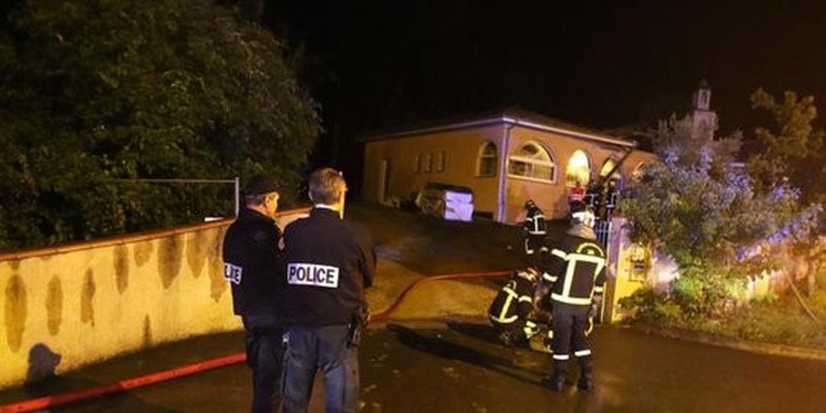 Serangan anti-muslim, masjid di Prancis dibakar