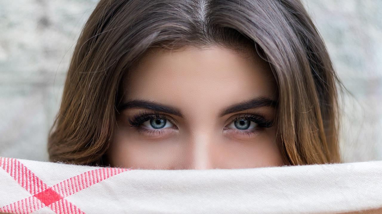 Alis On Point Tapi Tetap Natural? Ini Cara Memakai Produk Alis agar Tampak Natural dan Rapi