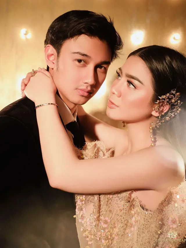 [Fimela] Immanuel Caesar Hito dan Felicya Angelista