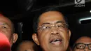Mantan Mensos Idrus Marham memberi keterangan pers usai menjalani pemeriksaan di Gedung KPK, Jakarta, Jumat (31/8). Idrus Marham resmi ditahan untuk mempermudah penyidikan terkait kasus suap Rp 4,8 miliar proyek PLTU Riau-1. (merdeka.com/Dwi Narwoko)