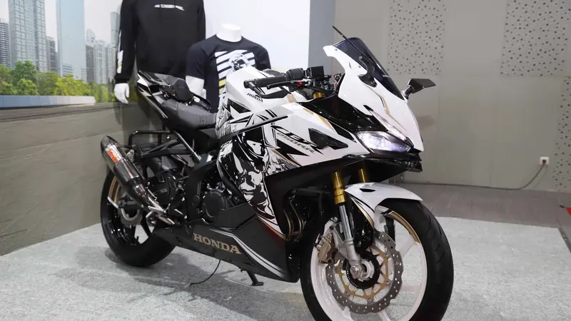 Modifikasi Honda CBR250RR