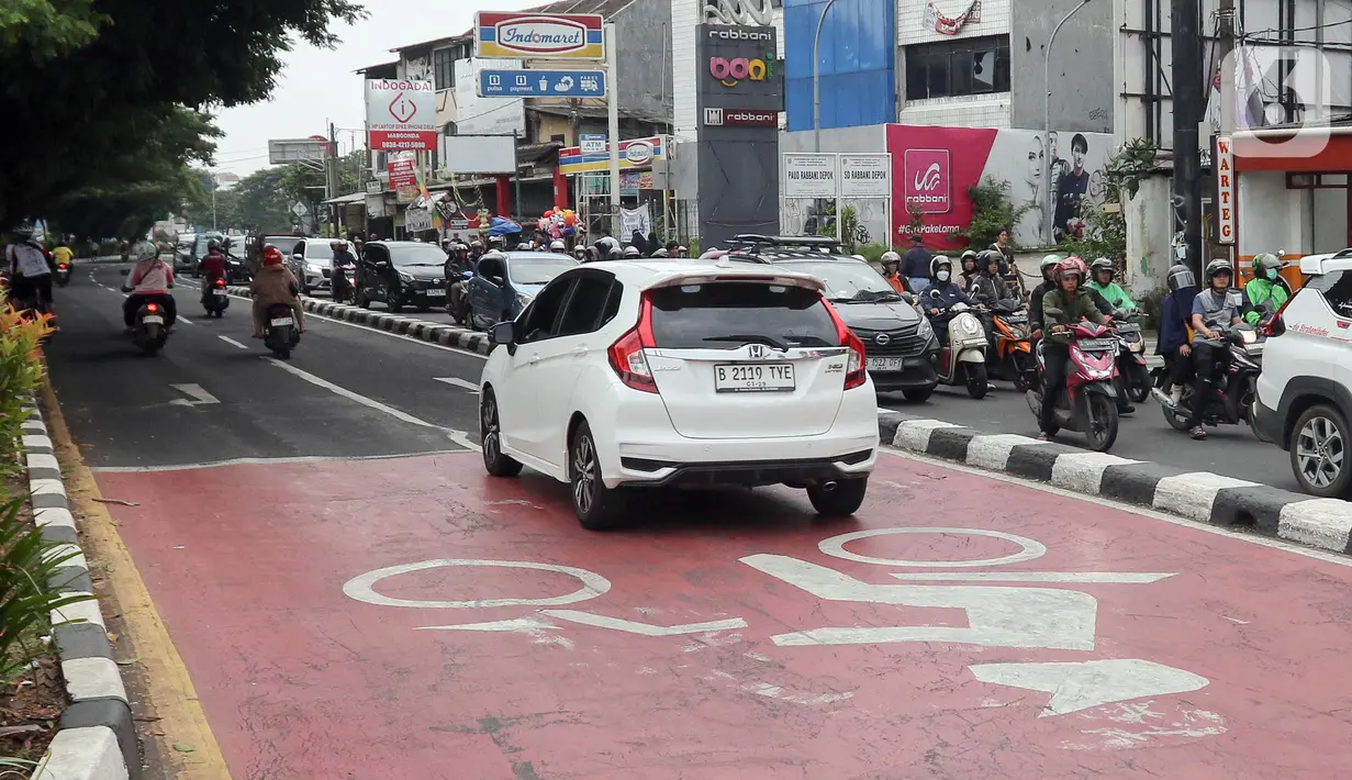 Sebelumnya diketahui, untuk kali pertama, Pemerintah Kota (Pemkot) Depok menggelar kegiatan Hari Bebas Kendaraan Bermotor atau Car Free Day (CFD). (Liputan6.com/Herman Zakharia)