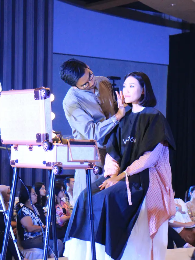 Ifan Rivaldi dan model