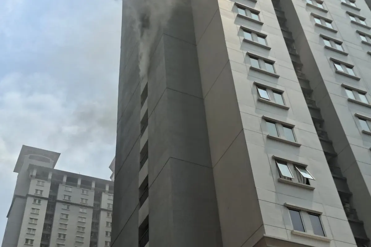 Kebakaran di Apartemen Mediterania Jakbar