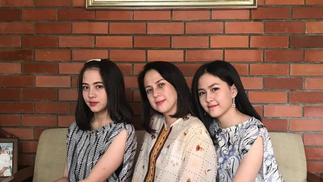 Bak Kakak Beradik, Ini 5 Potret Adhisty Zara dan Hasya Kyla Bersama Ibunda