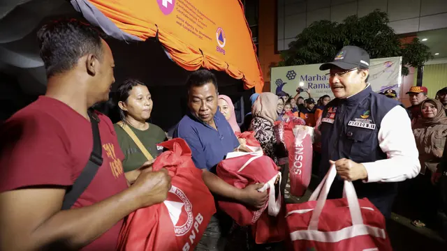 Menteri Sosial Saifullah Yusuf (Gus Ipul) datangi korban banjir Bekasi.