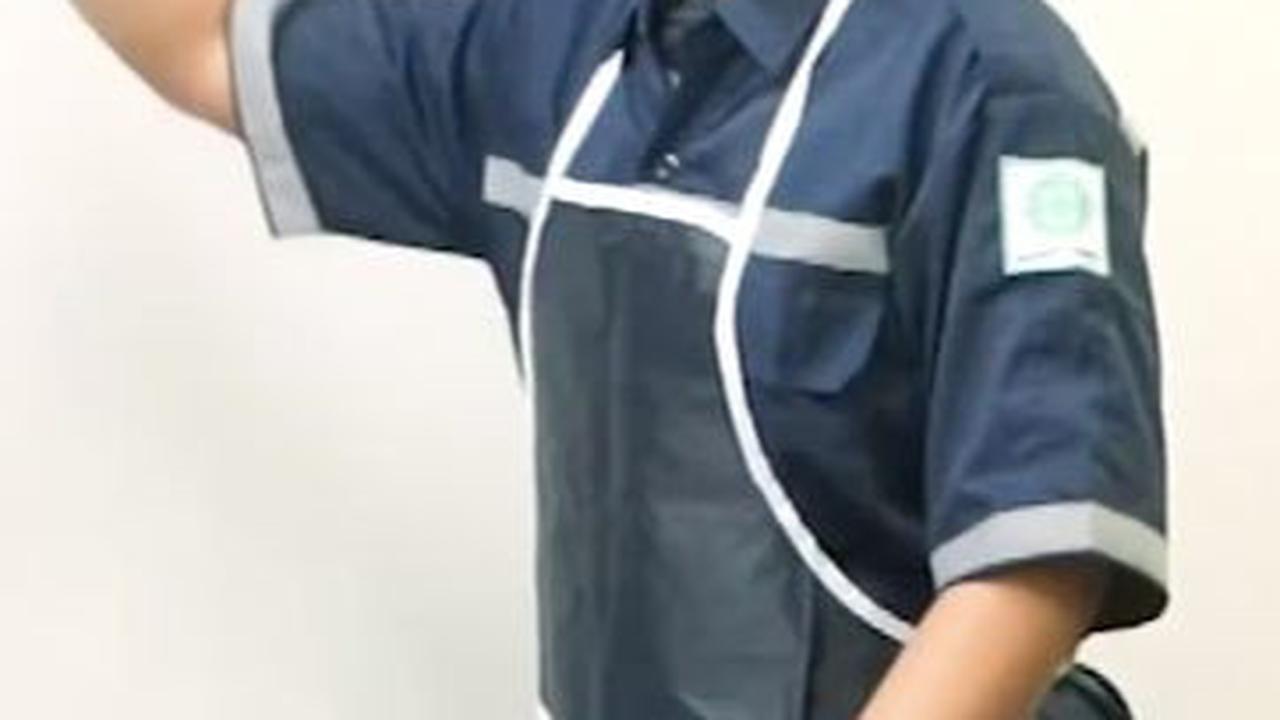 Sosok Kowal Cantik jadi Chef di Kapal Perang<br>