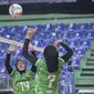 Tim putri Jawa Timur mengalahkan Jawa Tengah pada Pul Y Kualifikasi PON XXI 2024 cabang bola voli indoor dengan skor 3-0 (25-17, 25-17, 25-23) di GOR Bulungan, Jakarta Selatan, Selasa, 24 Oktober 2023. (foto:&nbsp;Qisty/moji tv)