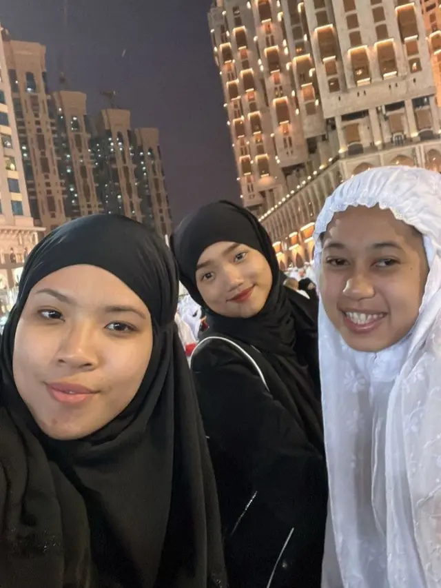 Fuji Umroh di Tanah Suci