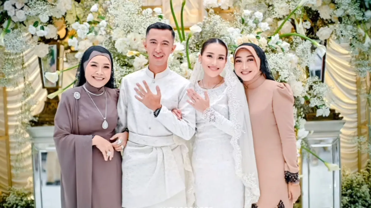 Ayu Ting Ting Dilamar Letkol TNI