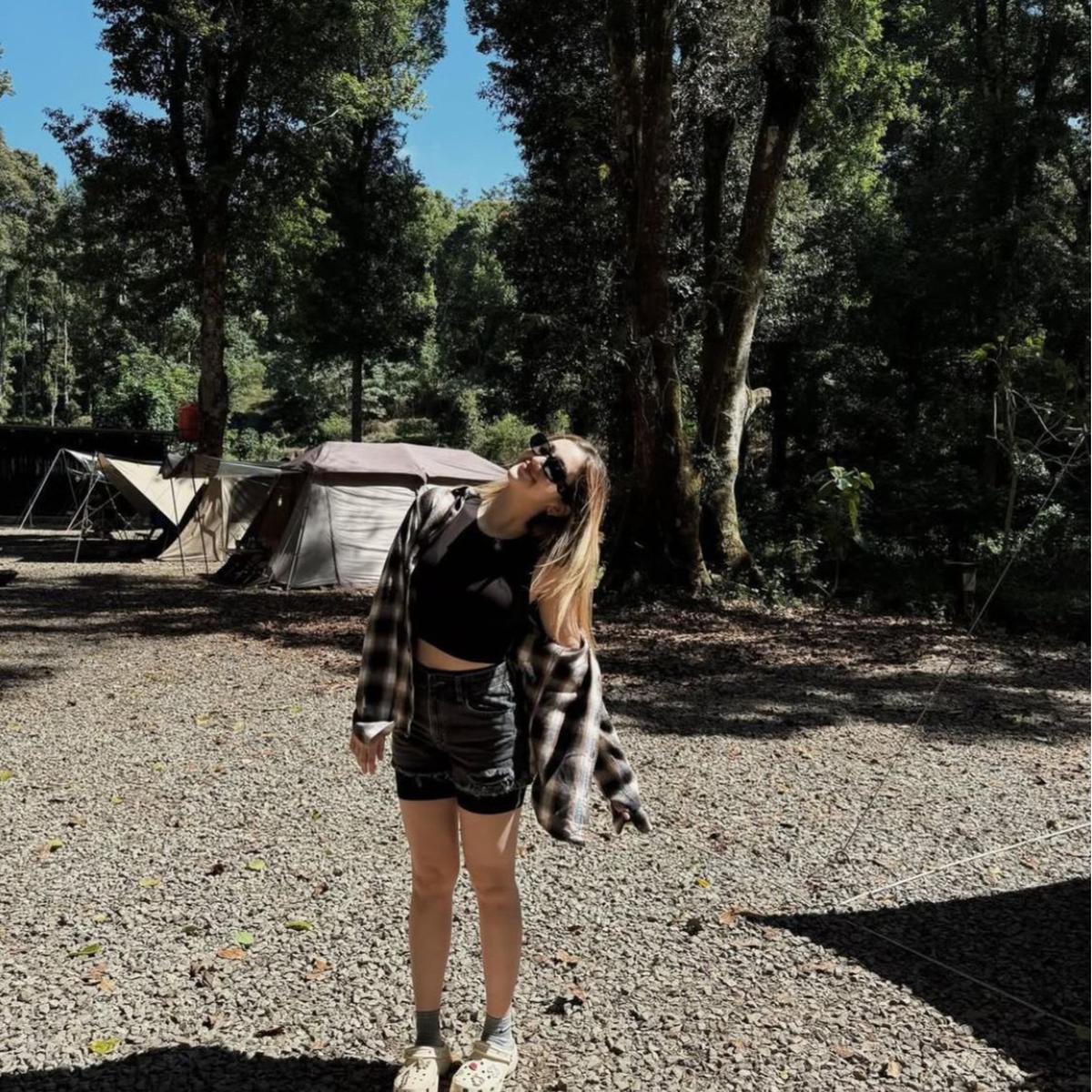 Gaya monokrom Ranty Maria yang jadi inspirasi