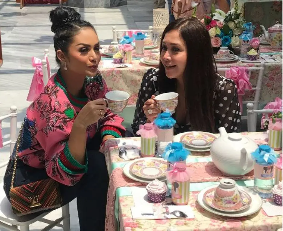Maia Estianty dan Krisdayanti minum teh bersama (Foto: Instagram)