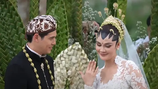 Cantiknya Luna Maya Dipinang Maxime Bouttier Sebagai Istri, Jadi Pengantin Adat Yogyakarta dengan Paes Lengkap