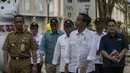 Presiden Indonesia, Joko Widodo, memantau kesiapan Wisma Atlet di Kemayoran, Jakarta, Senin (26/2/2018). Lokasi ini akan dijadikan tempat tinggal para atlet pada ajang Asian Games 2018. (Bola.com/Vitalis Yogi Trisna)