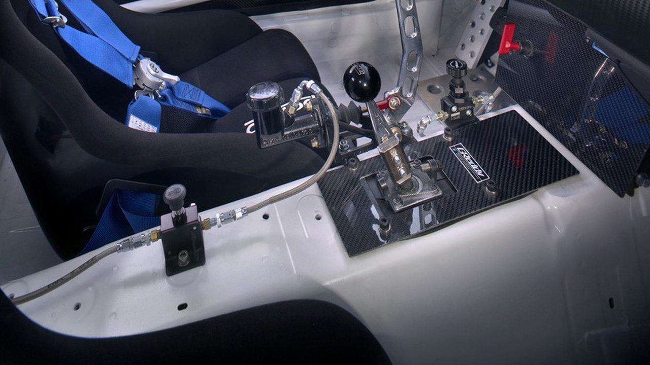 Kokpit Mobil Balap (c) Scion