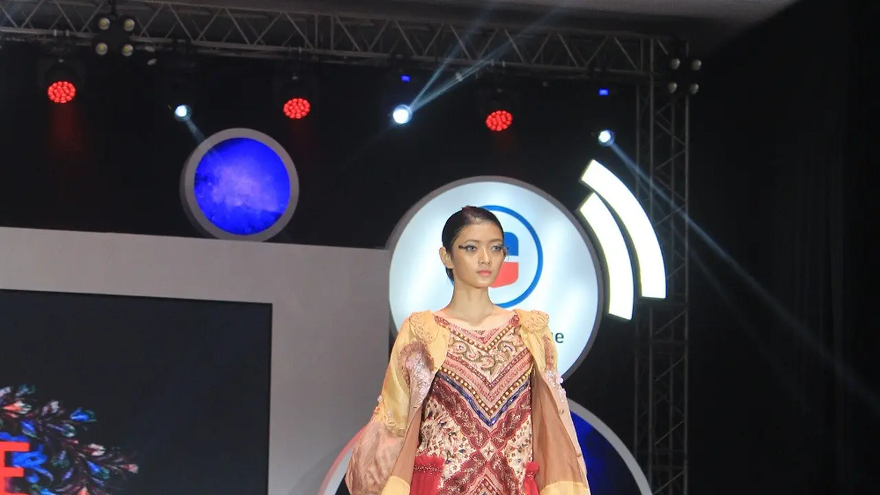LaSalle College Tampilkan Keindahan Kain Nusantara dalam Sphere Creative Show 2022