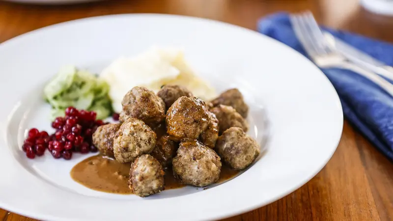 Ilustrasi Swedish meatball, bola daging bersaus khas Swedia (iStockphoto)