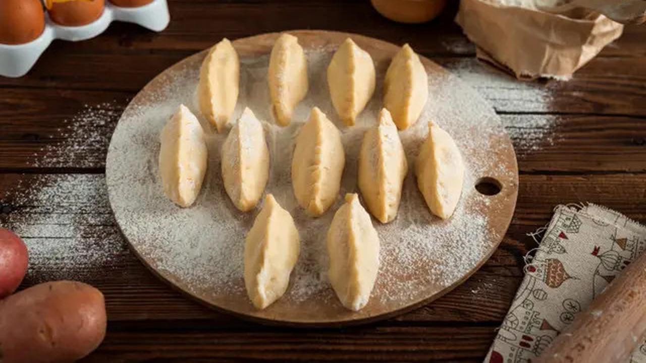 Tips Menggoreng Pempek Agar Tidak Meletus dan Lengket