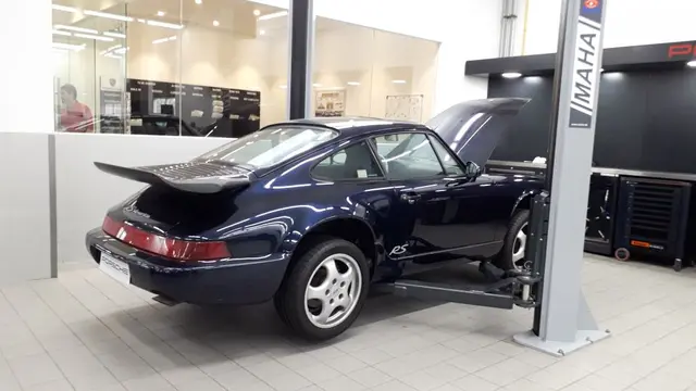Bengkel Porsche klasik