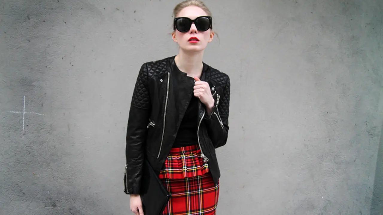 [Bintang] Nggak Bosenin, 4 Tips Padu-padan Rok Tartan Ala Cewek Milenials
