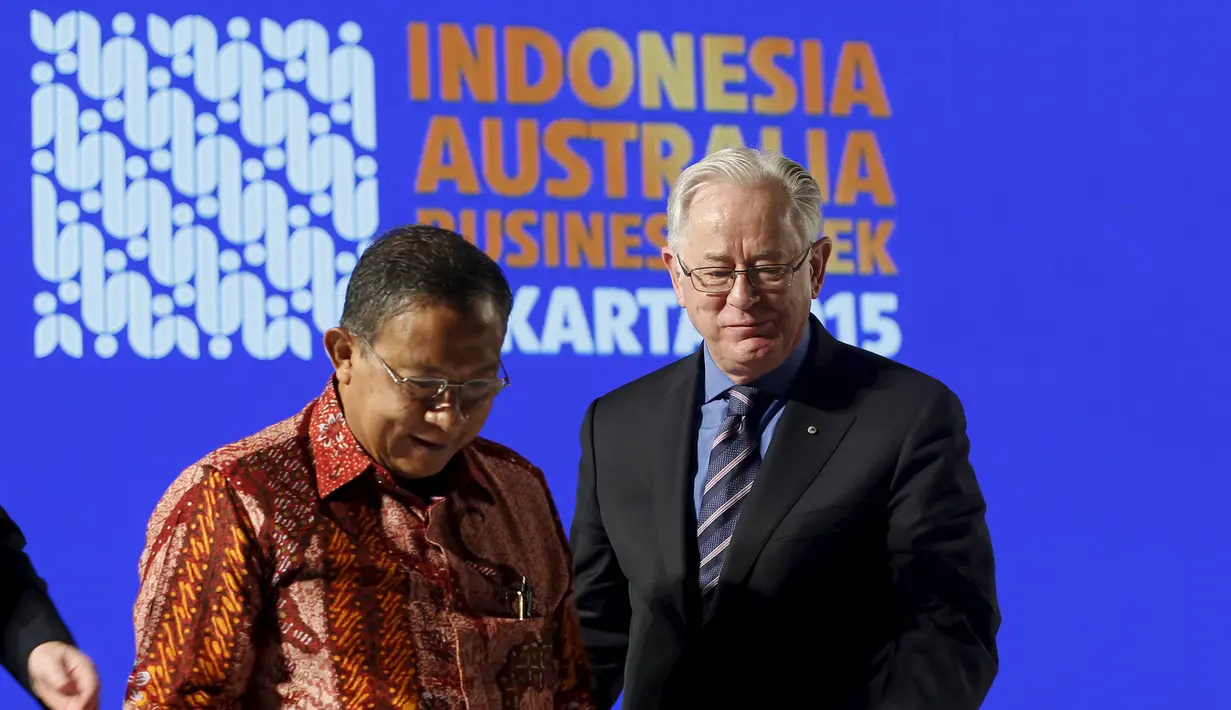 Menteri Perdagangan Australia Andrew Robb (kanan) dan Menko Perekonomian Indonesia Darmin Nasution pada Indonesia Australia Businees Week di Jakarta, (18/11/2015). Australia dan Indonesia akan lakukan kerjasama perdagangan. (REUTERS/Beawiharta)