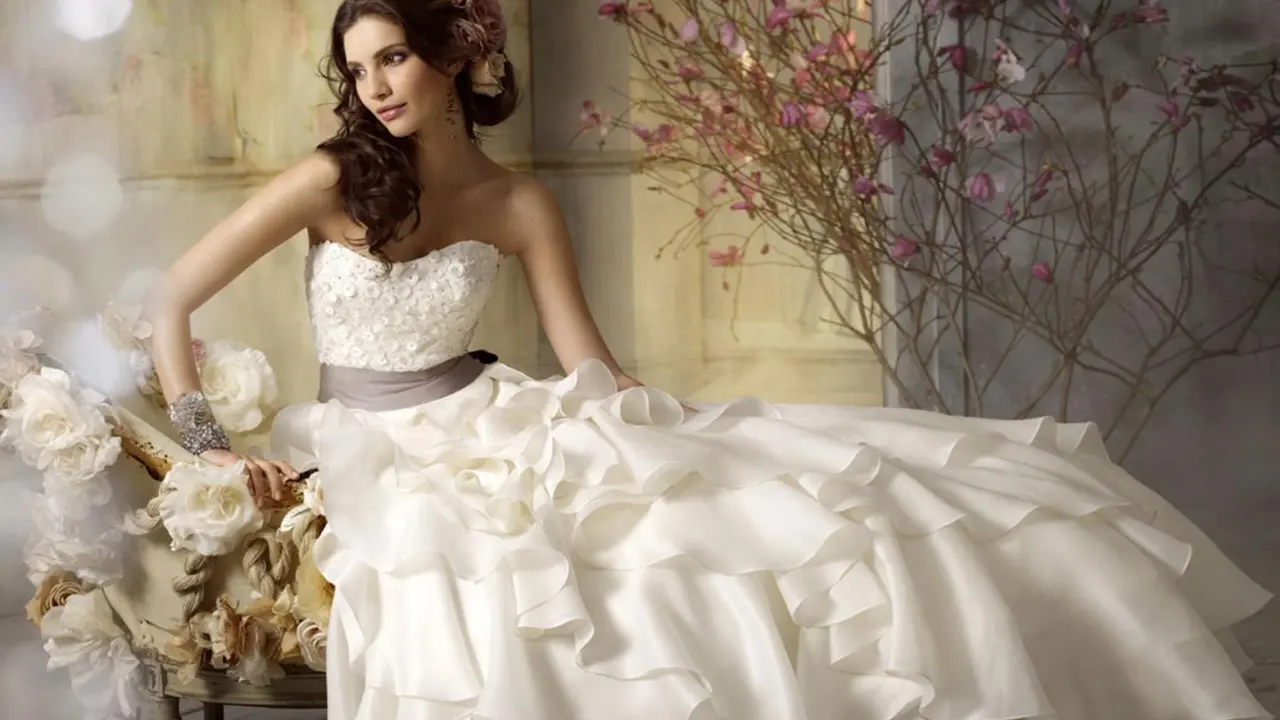 Vow to be Chic - Rent Wedding Gown 0514