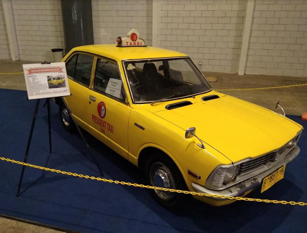 Melihat Deretan Angkutan Umum Jadul di Pameran Busworld - Berita Otosia.com