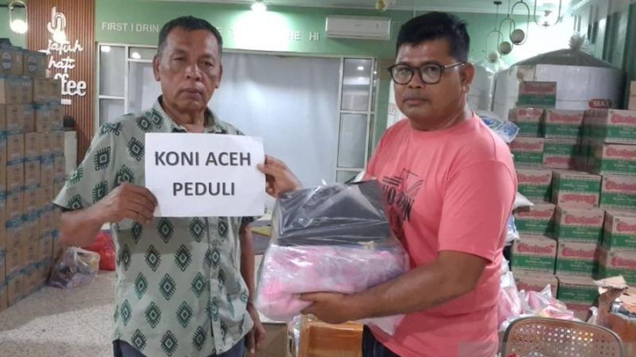 KONI Aceh Tamiang Salurkan Bantuan Sembako dari Provinsi untuk Pengungsi Bencana