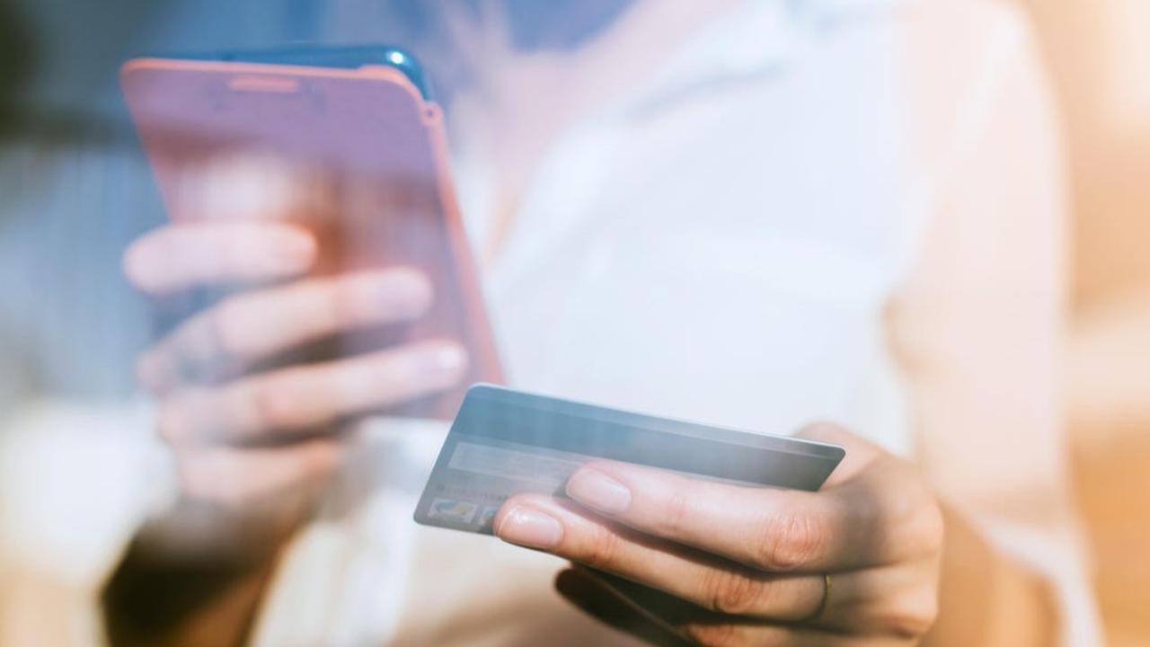 Jangan Asal Gunting! Begini Cara Menutup Kartu Kredit yang Benar agar Tak Disanksi Pihak Bank