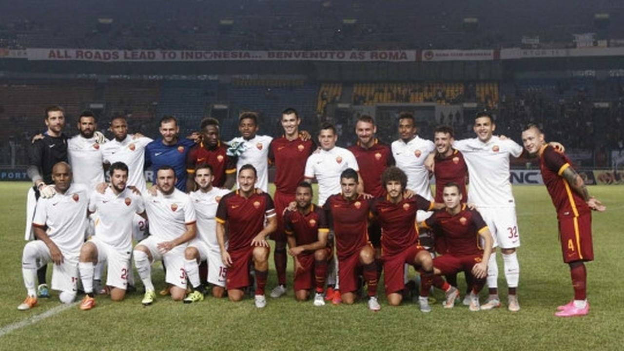 Aksi Totti dkk di laga AS Roma Indonesia Day 2015