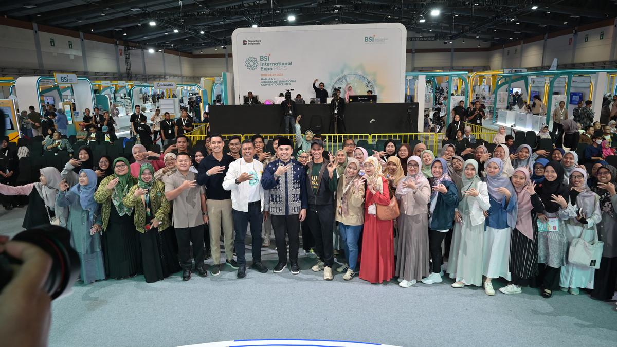 Ustadz Muhammad Assad Ajak Generasi Muda Memahami Ekonomi Syariah di BSI International Expo 2025