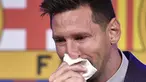 Lionel Messi tak kuasa membendung air mata ketika melakukan konferensi pers atas perpisahannya dengan Barcelona pada Minggu (08/08/2021) sore WIB. (Foto: AFP/Pau Barrena)