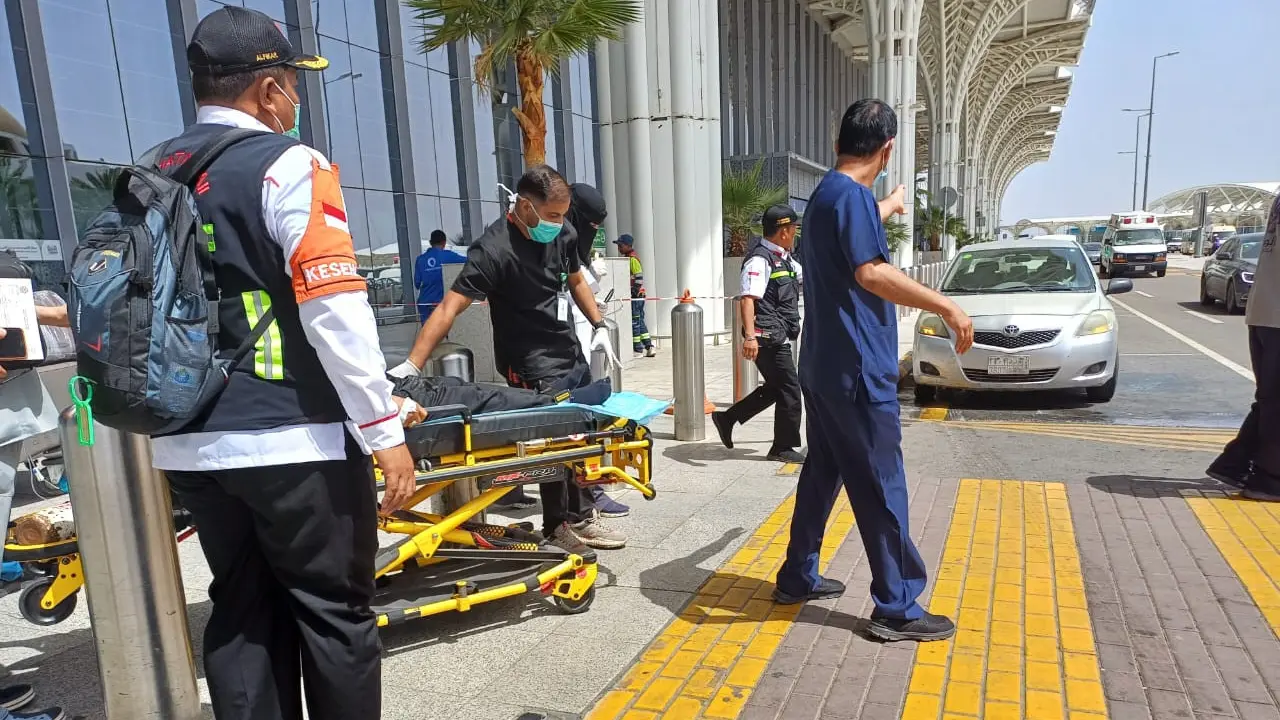 Sebanyak 33 jemaah haji telah dirawat di Klinik Kesehatan Haji Indonesia (KKHI) dan Rumah Sakit Arab Saudi (RSAS).