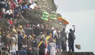 Tradisi Gunung Kombang, Upacara Labuhan, dan Pesona Wisata di Pesisir Malang