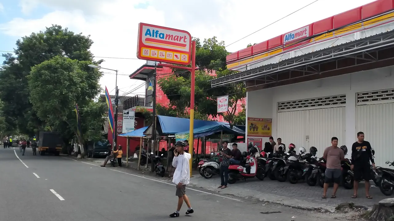 Minimarket Dekat Stadion Soepriadi