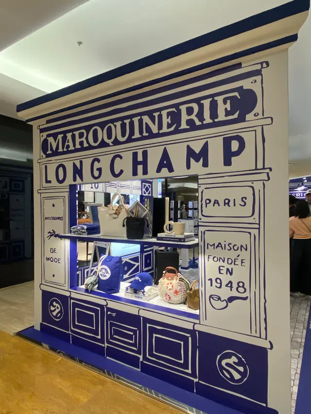 Kolaborasi Longchamp dan Seniman Prancis Hadir di Plaza Indonesia Lewat Pop-Up Bertema Parisian Craftsmanship (photo by fimela.com)