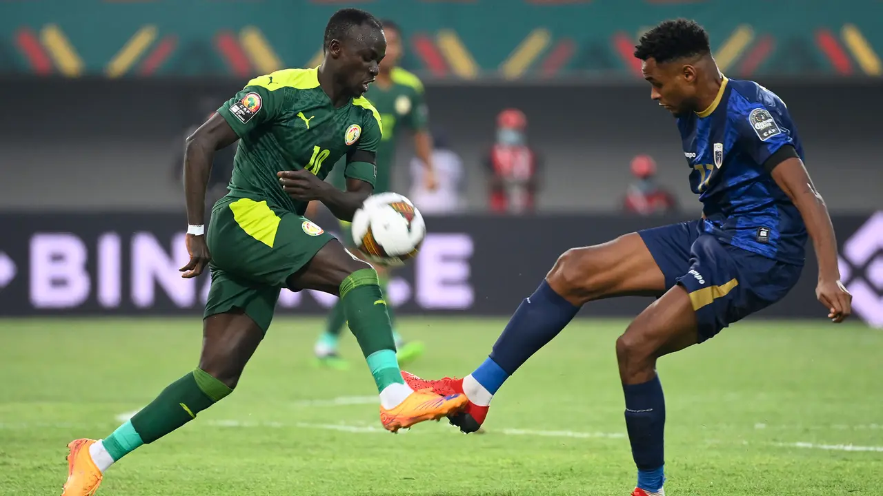 Foto: Hakimi dan Mane Jadi Aktor Utama Kemenangan Negaranya untuk Mengamankan Tiket Perempatfinal Piala Afrika 2021