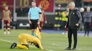 Jose Mourinho dan pasukannya sukses memastikan satu tempat di babak semifinal Liga Conference usai melumat Bodo/Glimt di leg kedua perempat final dengan skor 4-0. (AP/Alessandra Tarantino)