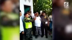 Seorang pria berusian 37 tahun jadi sorotan setelah ikut disunat pada sebuah acara khitanan massal.
