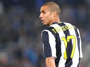 Penyerang Juventus, David Trezeguet dalam leg pertama semifinal Coppa Italia menghadapi Lazio di Stadio Olimpico, Rome, 3 Maret 2009. AFP PHOTO/Vincenzo Pinto