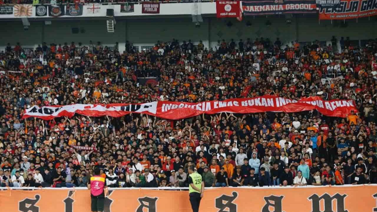 FOTO: Atmosfer Membara di SUGBK, Persija–PSIM Pecahkan Rekor Penonton Liga