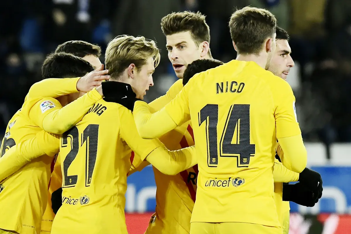 Foto: Gol Semata Wayang Frenkie de Jong Bawa Barcelona Menang Atas Deportivo Alaves di Liga Spanyol