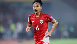 Beckham Putra Nugraha ketika menjalani debut bersama Timnas Indonesia dalam laga kontra China di Kualifikasi Piala Dunia 2026 zona Asia, Kamis (5/6/2025). (Bola.com/Bagaskara Lazuardi)