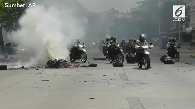 Meredam Pendemo Anti-Maduro, Polisi Gunakan Gas Air Mata 