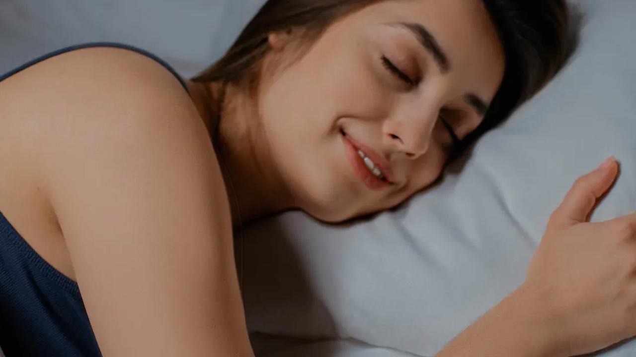 2. Tidur yang Cukup: Rahasia Kesehatan dan Awet Muda