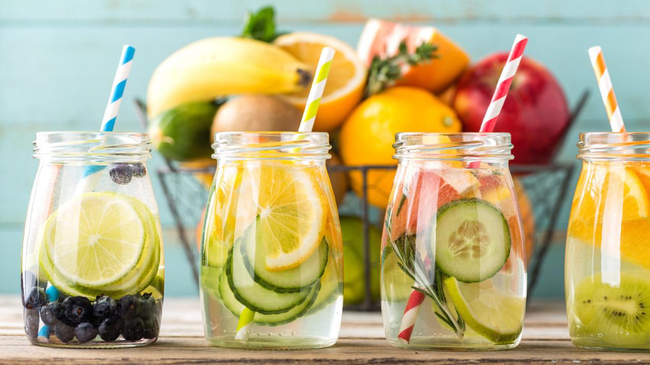 5 Resep Infused Water untuk Menurunkan Kolesterol