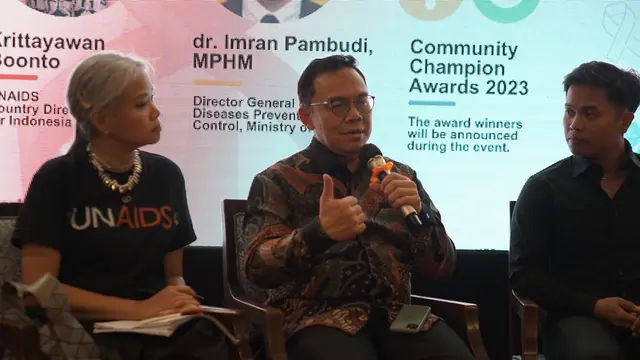 Direktur Pencegahan dan Pengendalian Penyakit Menular Kementerian Kesehatan (Kemenkes) Republik Indonesia Imran Pambudi menyatakan bahwa komunitas berperan penting dalam menangani kasus HIV AIDS.
