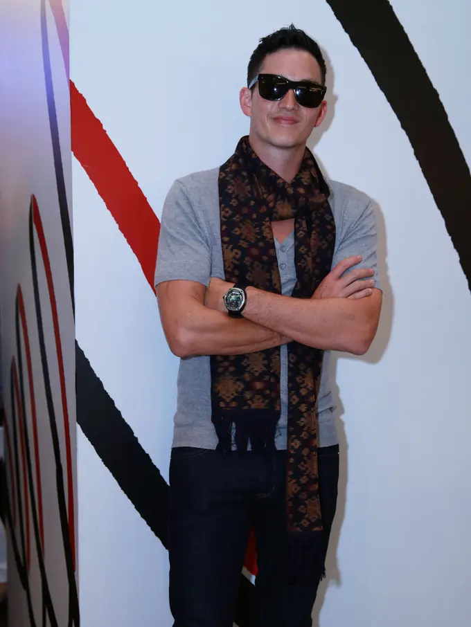 [Bintang] Mike Lewis